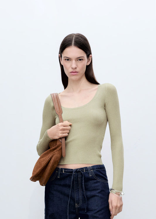 RIBBED KNITTED SWEATER